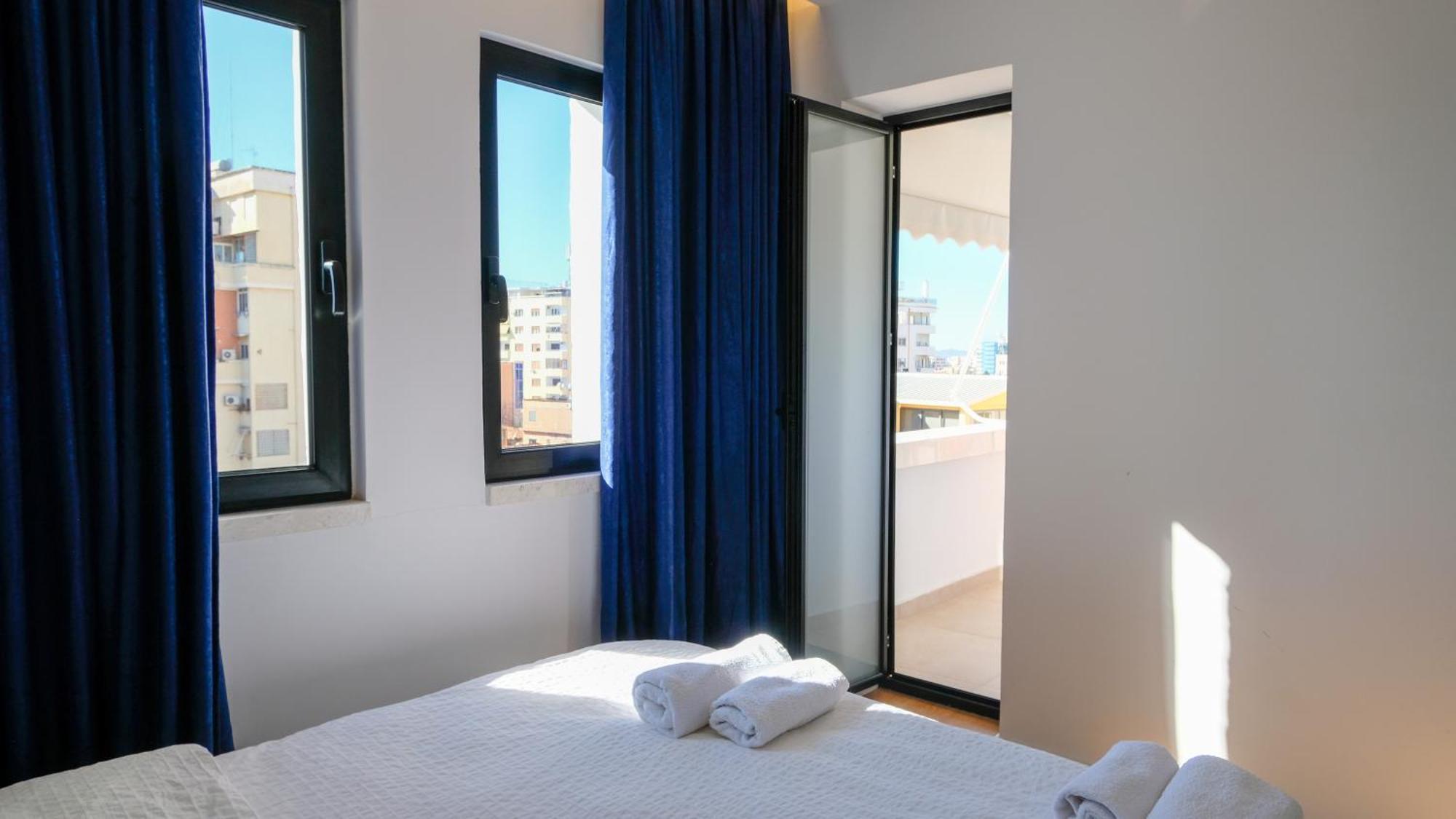 2E Center Apartment Tirana Kültér fotó