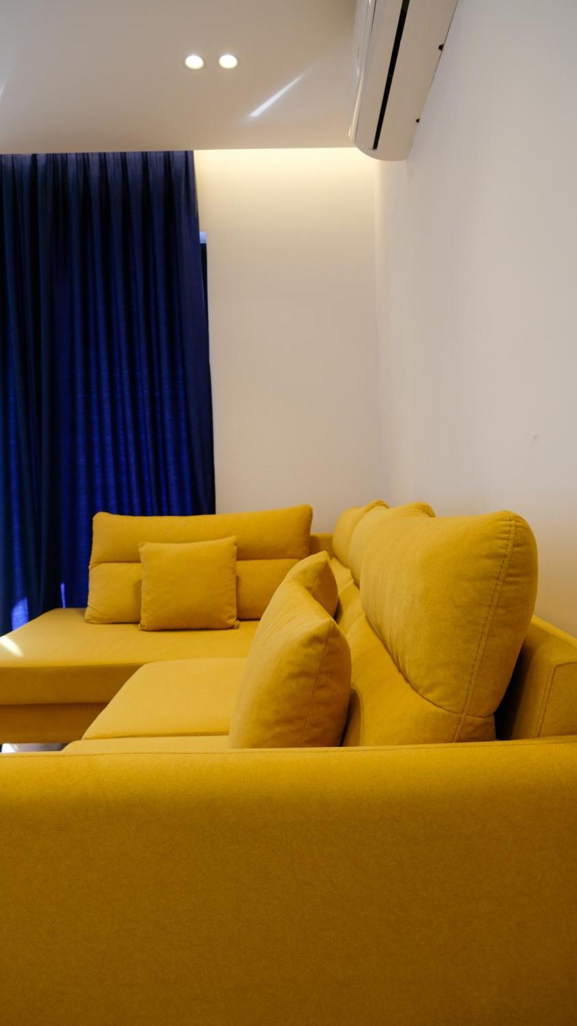 2E Center Apartment Tirana Kültér fotó