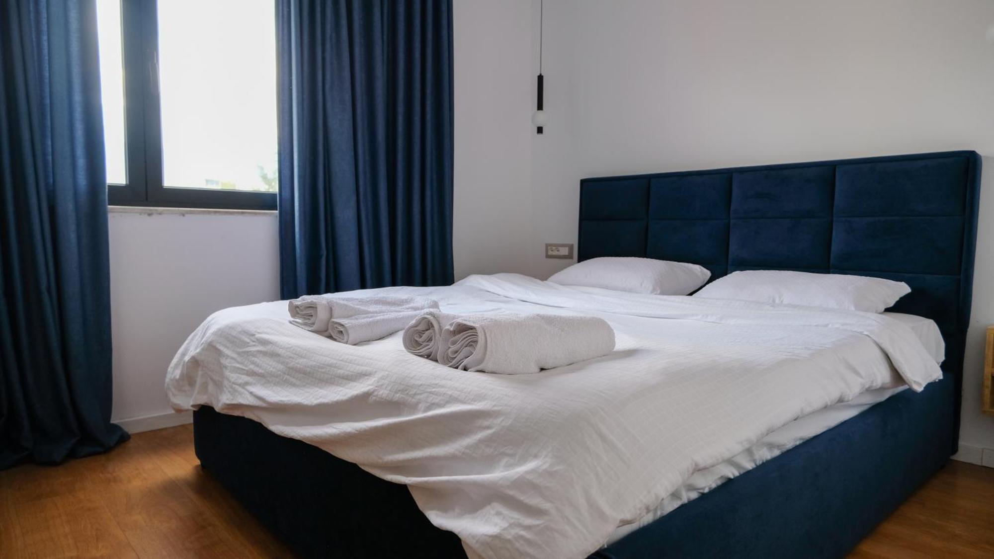 2E Center Apartment Tirana Kültér fotó