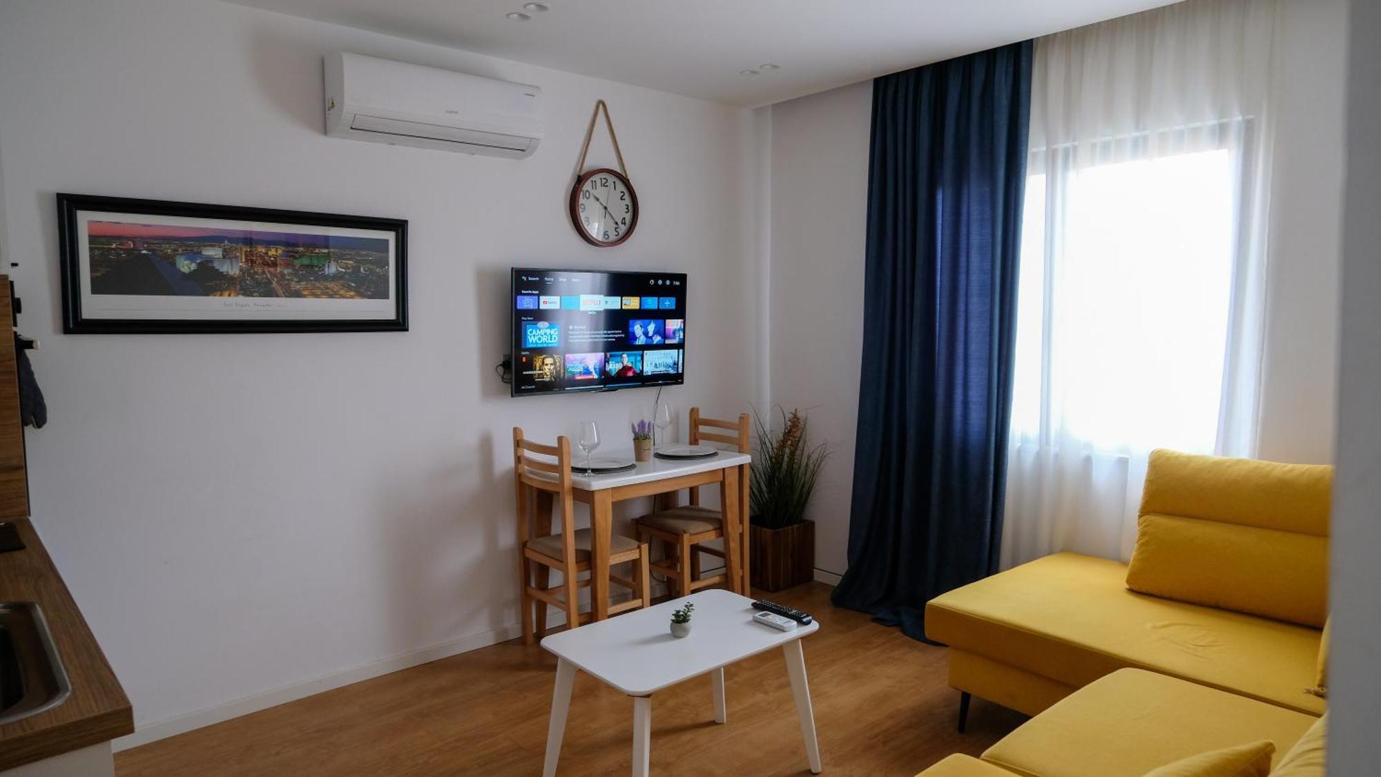 2E Center Apartment Tirana Kültér fotó