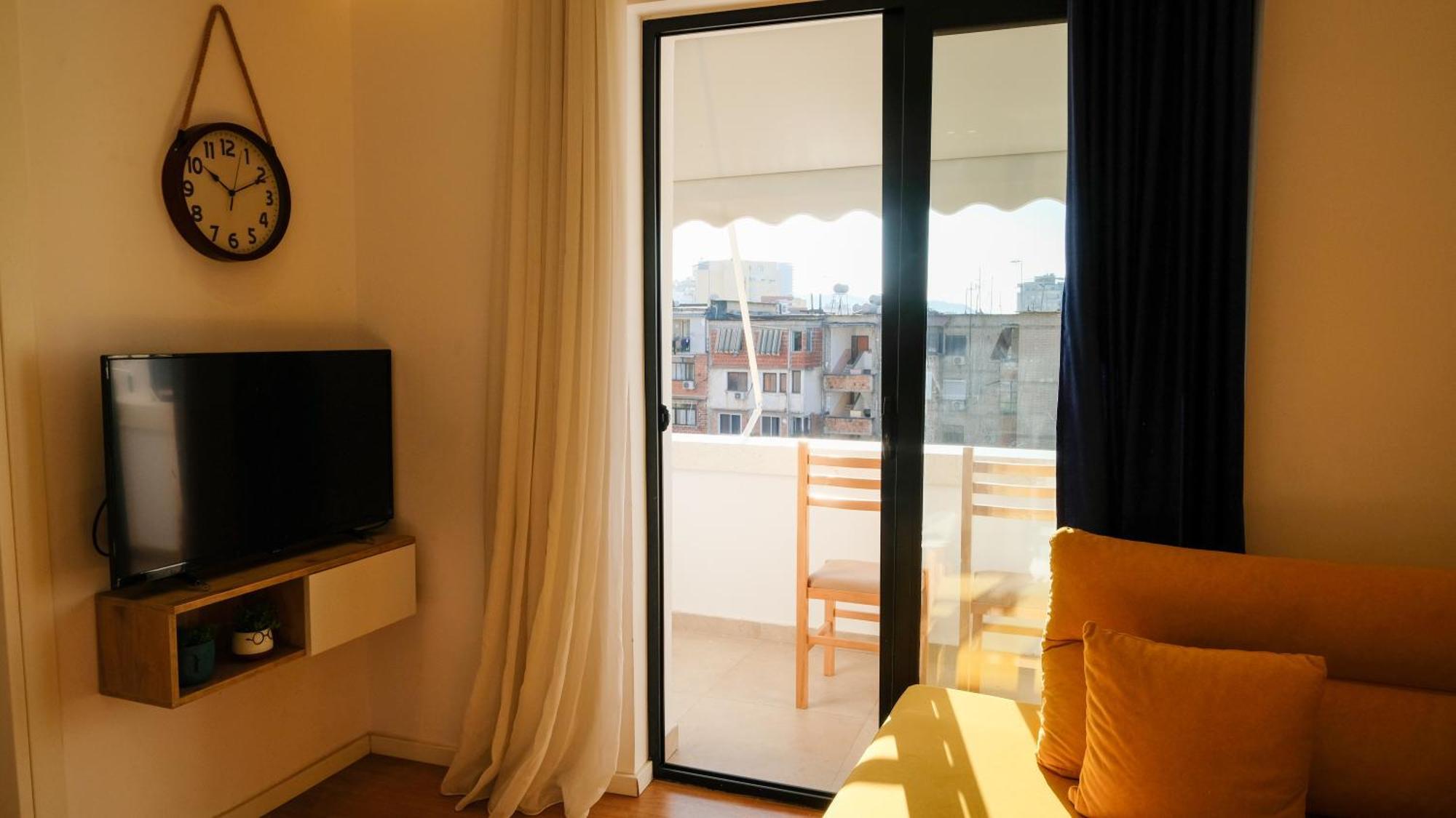 2E Center Apartment Tirana Kültér fotó